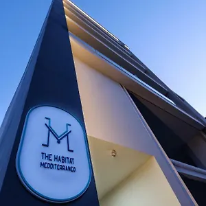 The Habitat Mediterraneo - Self Check-in דירה לרנקה