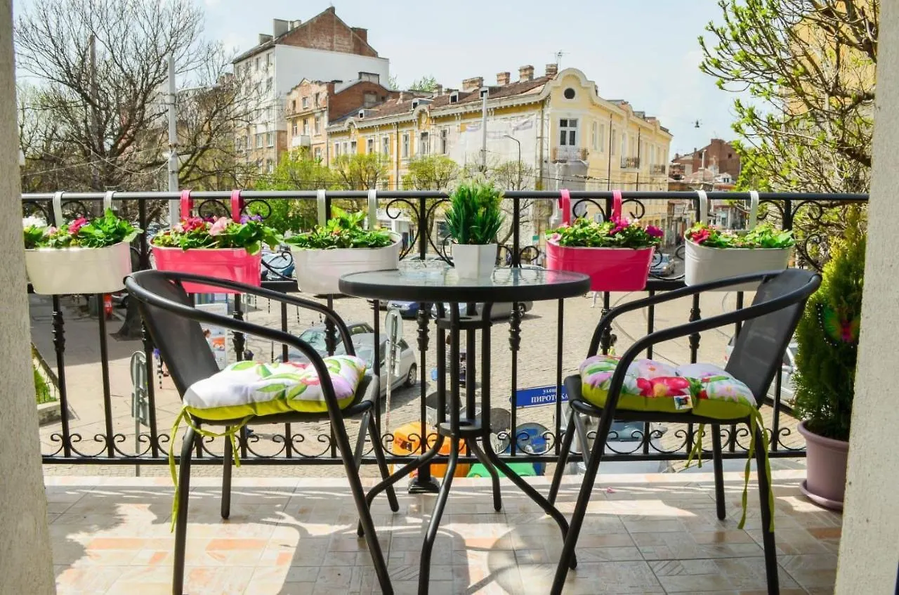 Host Housee Angel'S Apartment -2 Bedroom, 2 Bathroom In Top Centre Sofia